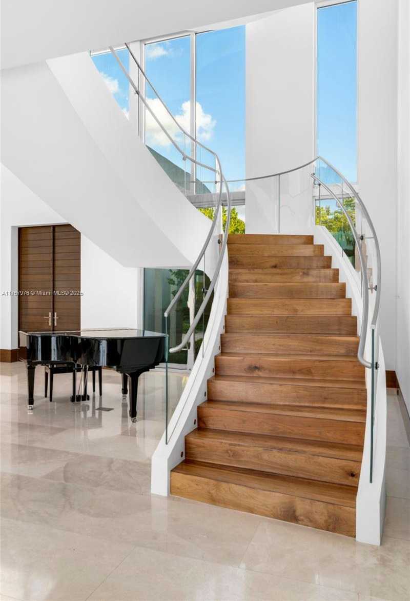 Small Image of 284 BAL BAY DR, Bal Harbour Number 13