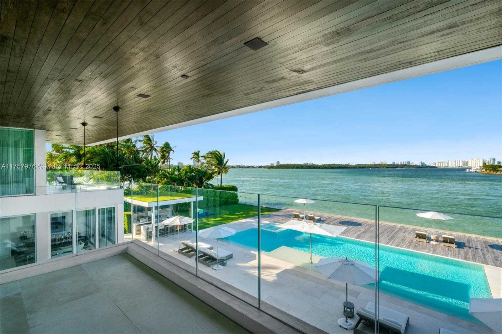 Small Image of 284 BAL BAY DR, Bal Harbour Number 17