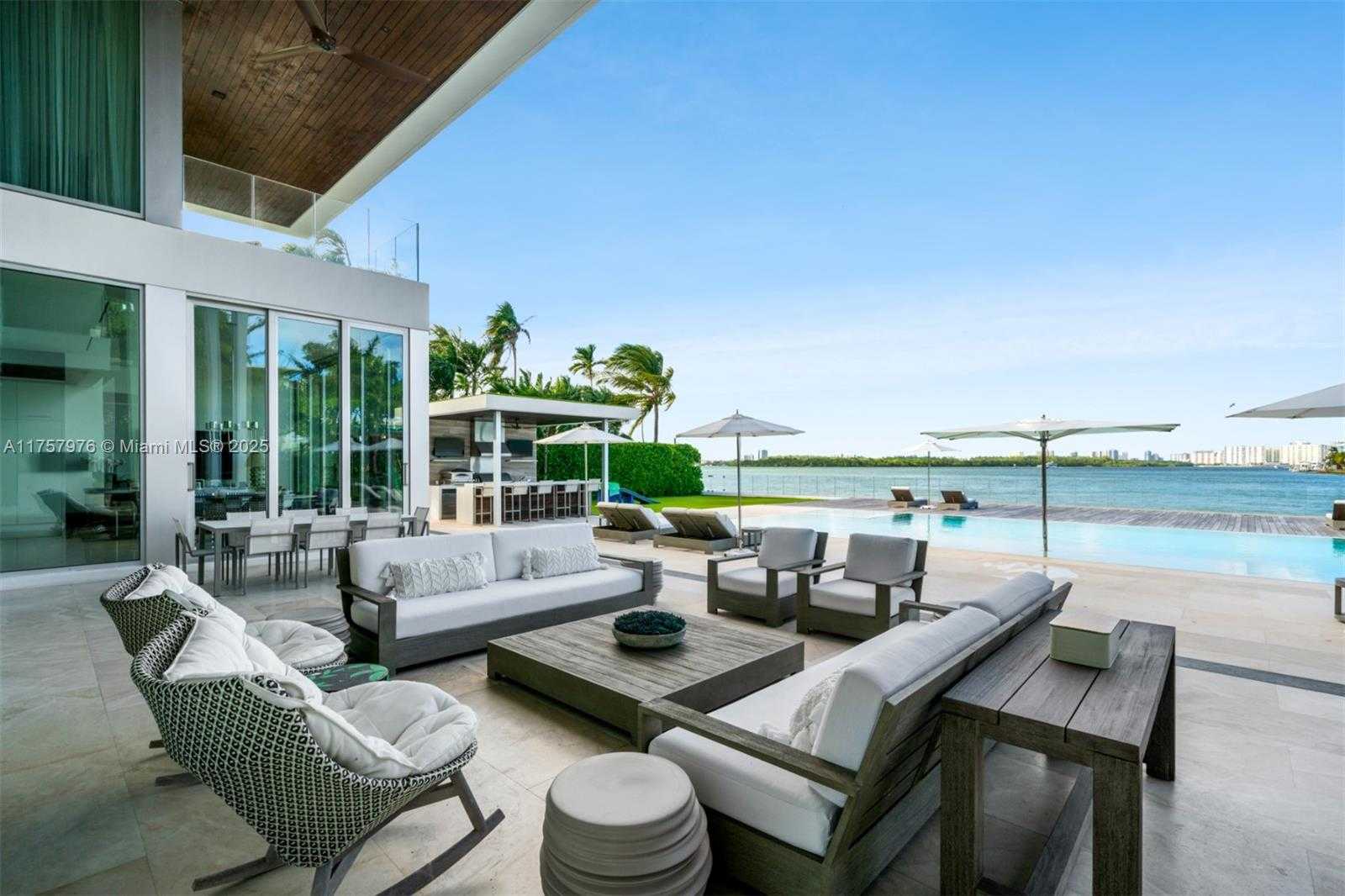 Small Image of 284 BAL BAY DR, Bal Harbour Number 21