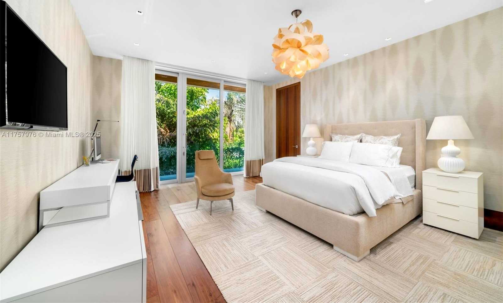 Small Image of 284 BAL BAY DR, Bal Harbour Number 29