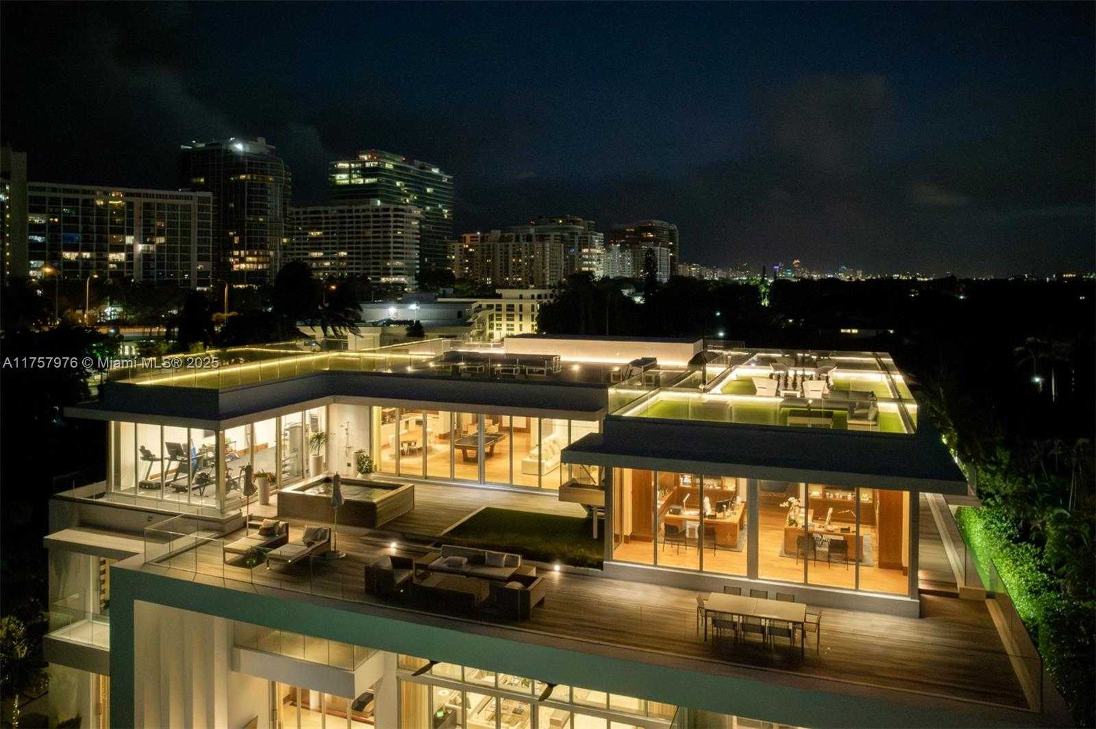 Small Image of 284 BAL BAY DR, Bal Harbour Number 35