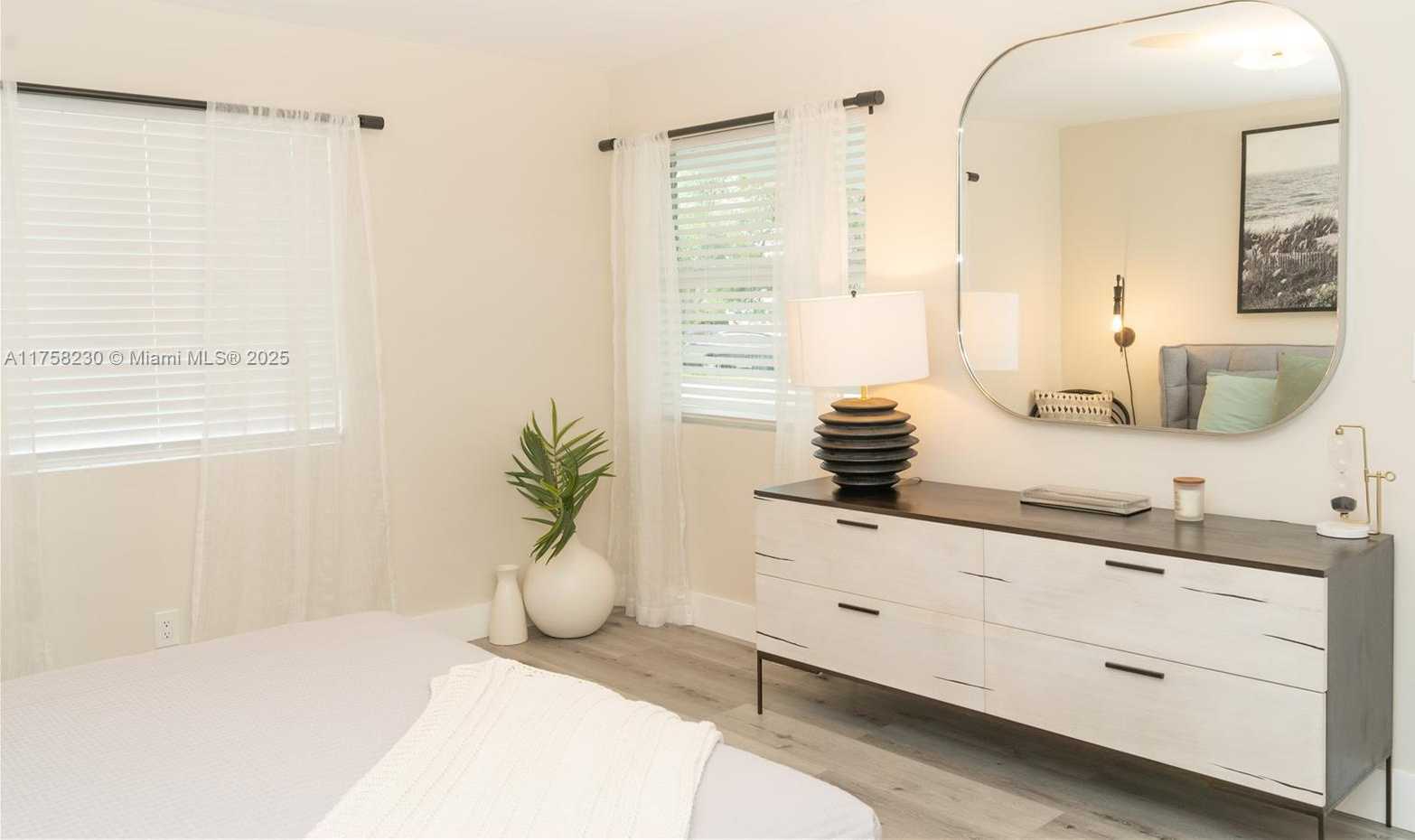 Small Image of 2612 RODMAN ST, Hollywood Number 12