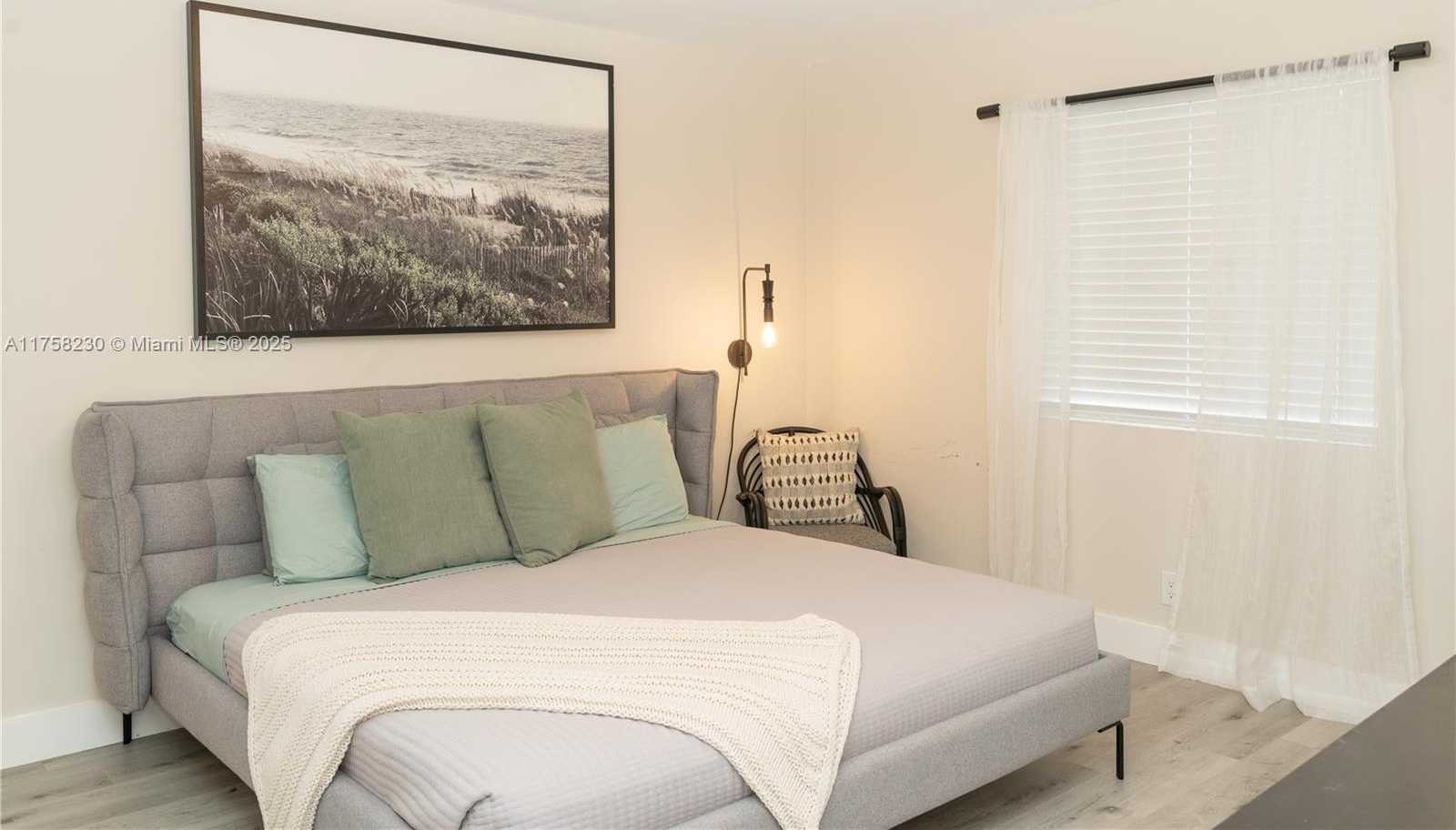 Small Image of 2612 RODMAN ST, Hollywood Number 14