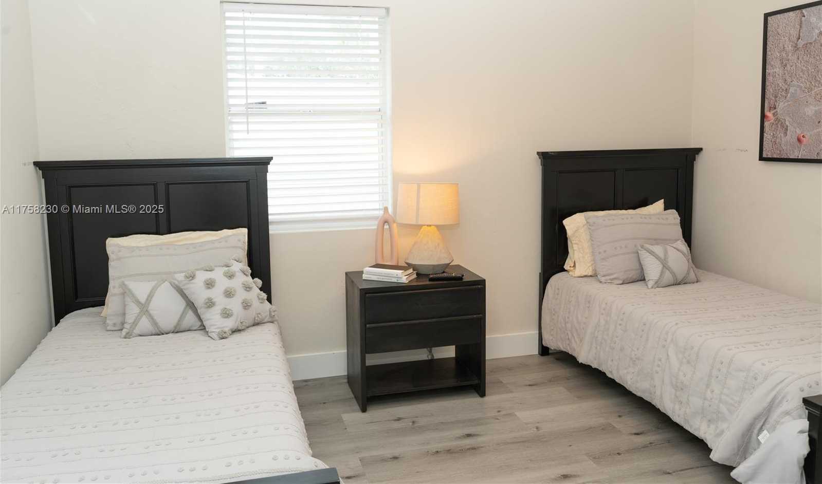 Small Image of 2612 RODMAN ST, Hollywood Number 19