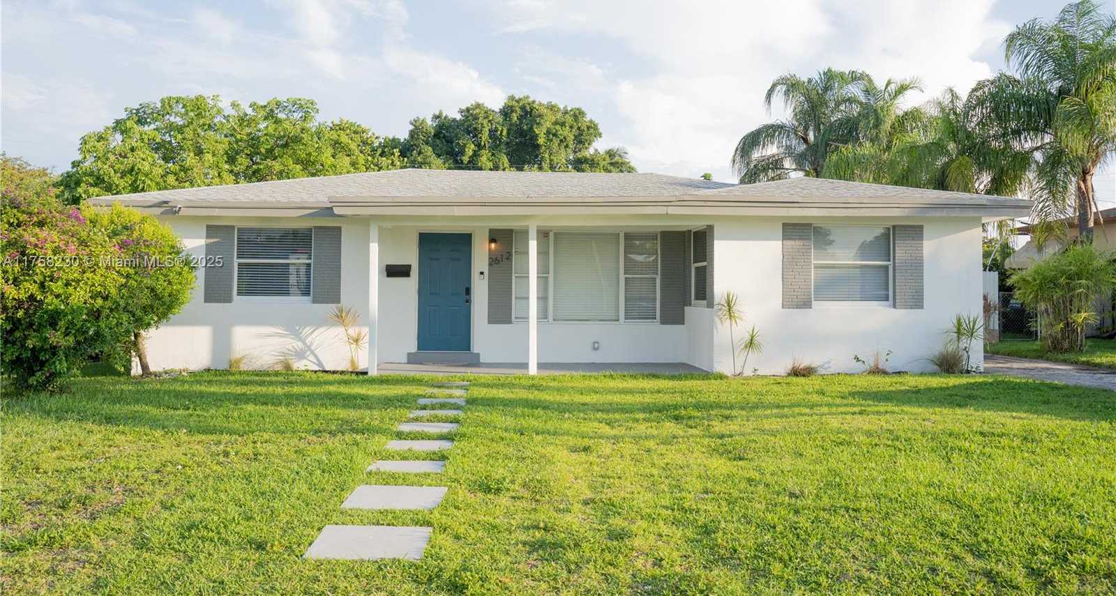 Small Image of 2612 RODMAN ST, Hollywood Number 3