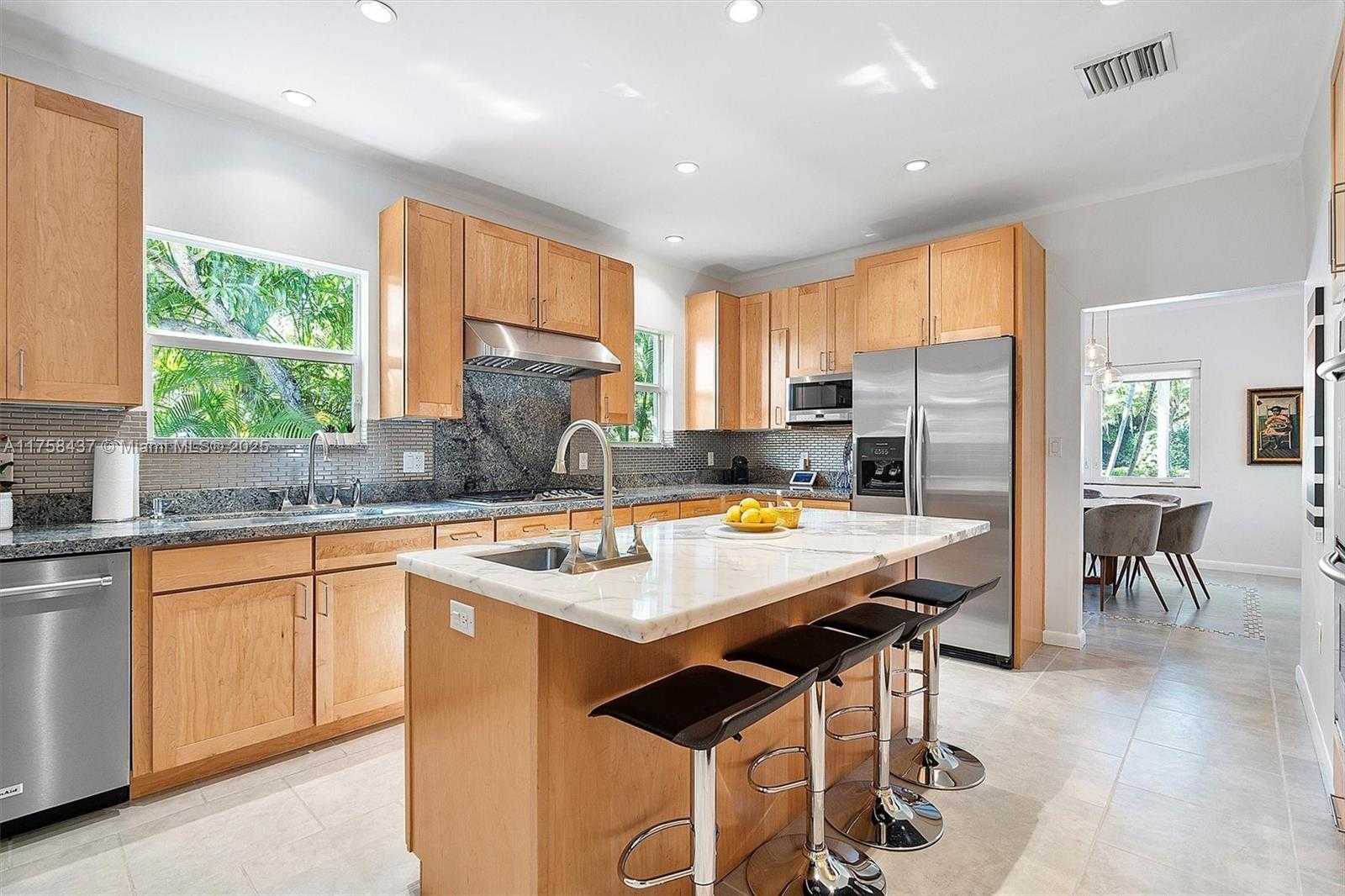 Small Image of 262 NORTH EAST 93RD ST, Miami Shores Number 9