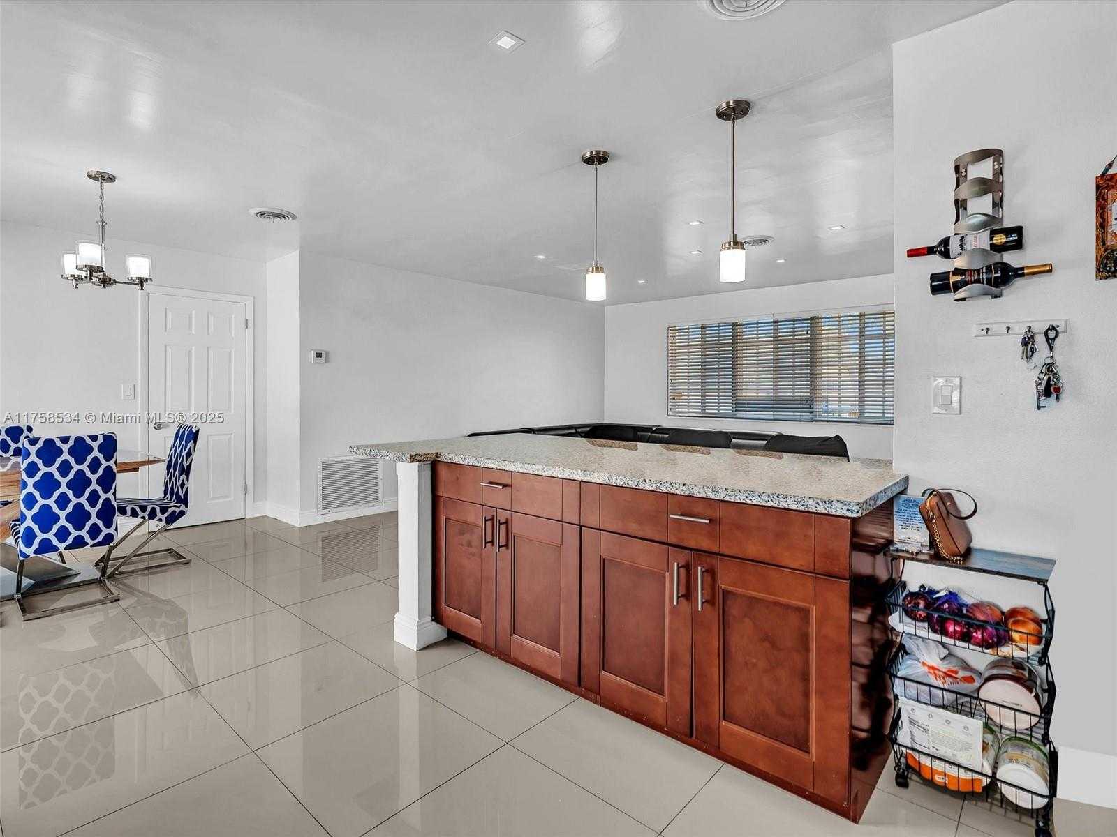 Small Image of 4401 JOHNSON ST, Hollywood Number 18