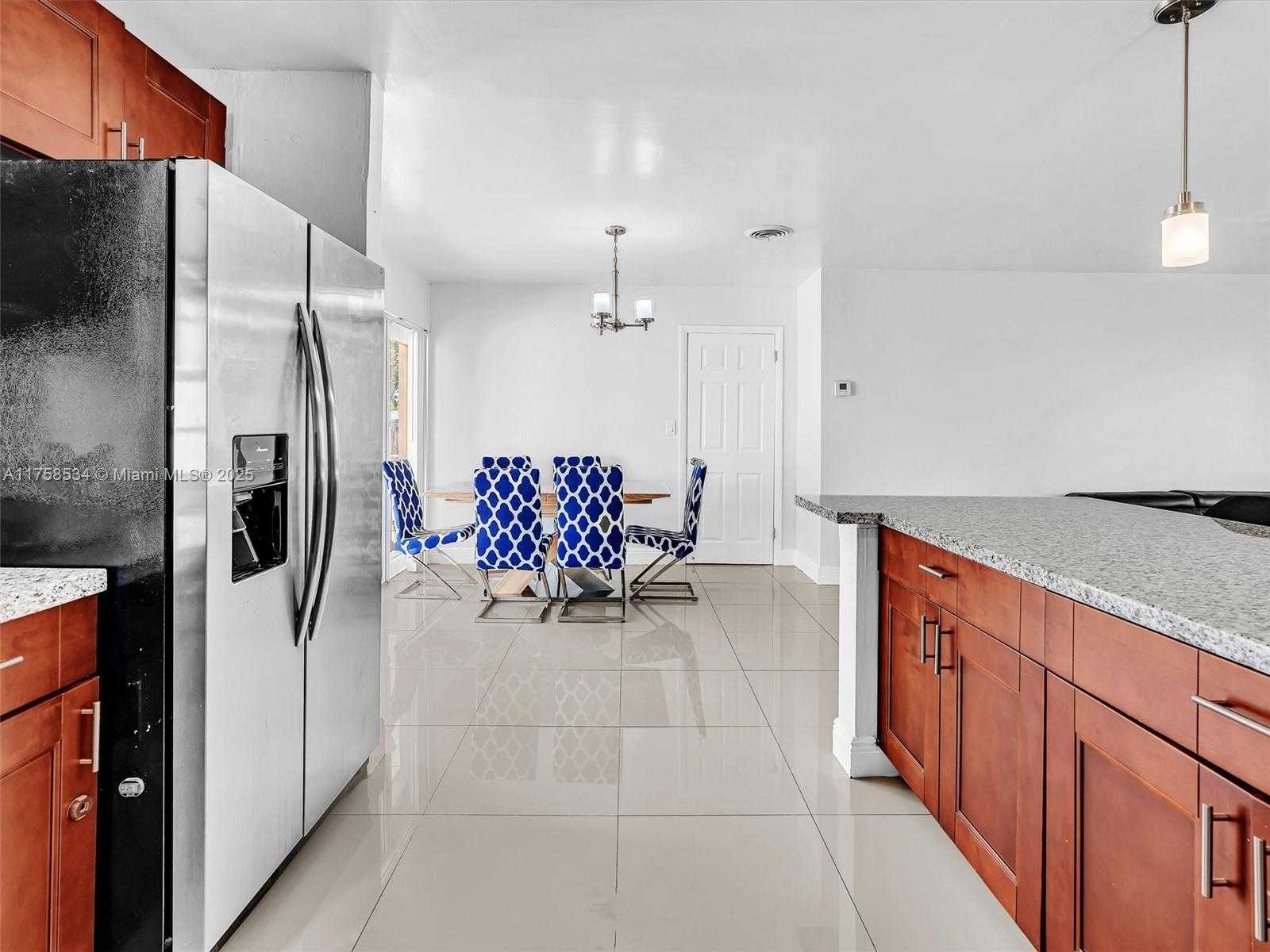 Small Image of 4401 JOHNSON ST, Hollywood Number 19