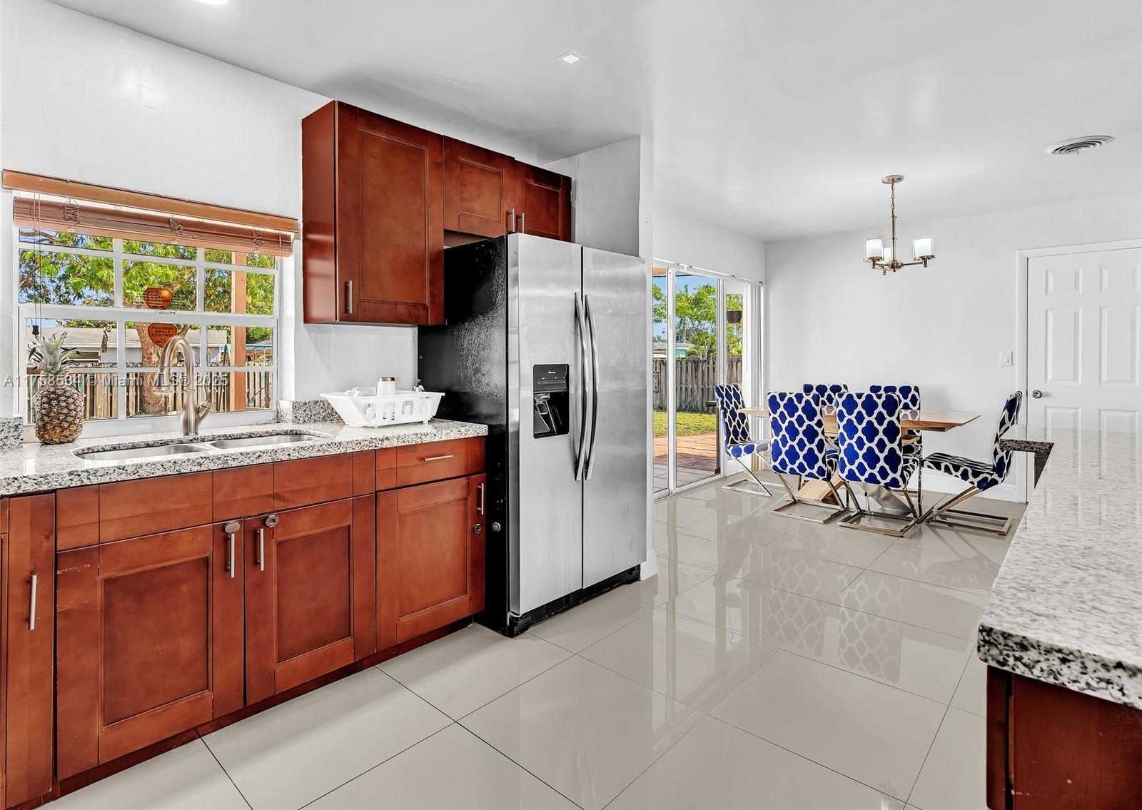 Small Image of 4401 JOHNSON ST, Hollywood Number 20