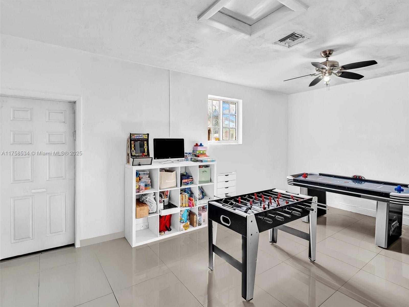 Small Image of 4401 JOHNSON ST, Hollywood Number 33