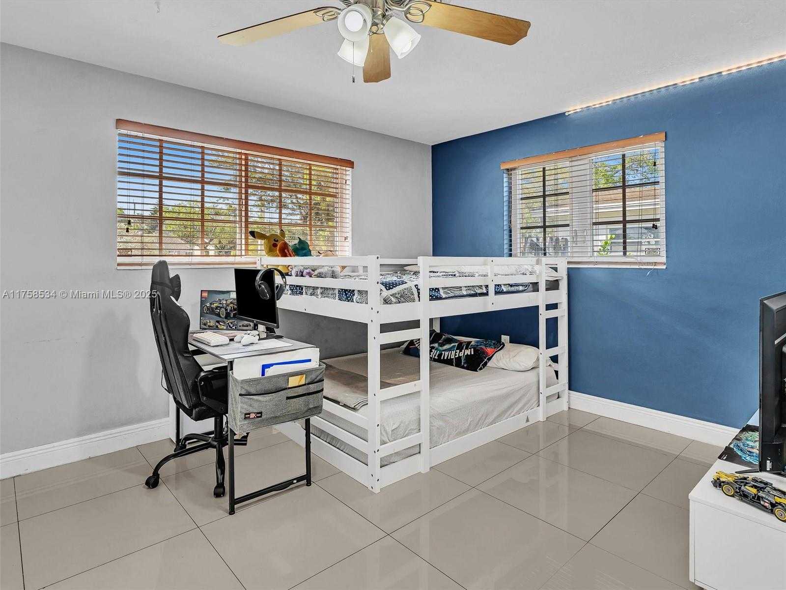 Small Image of 4401 JOHNSON ST, Hollywood Number 36