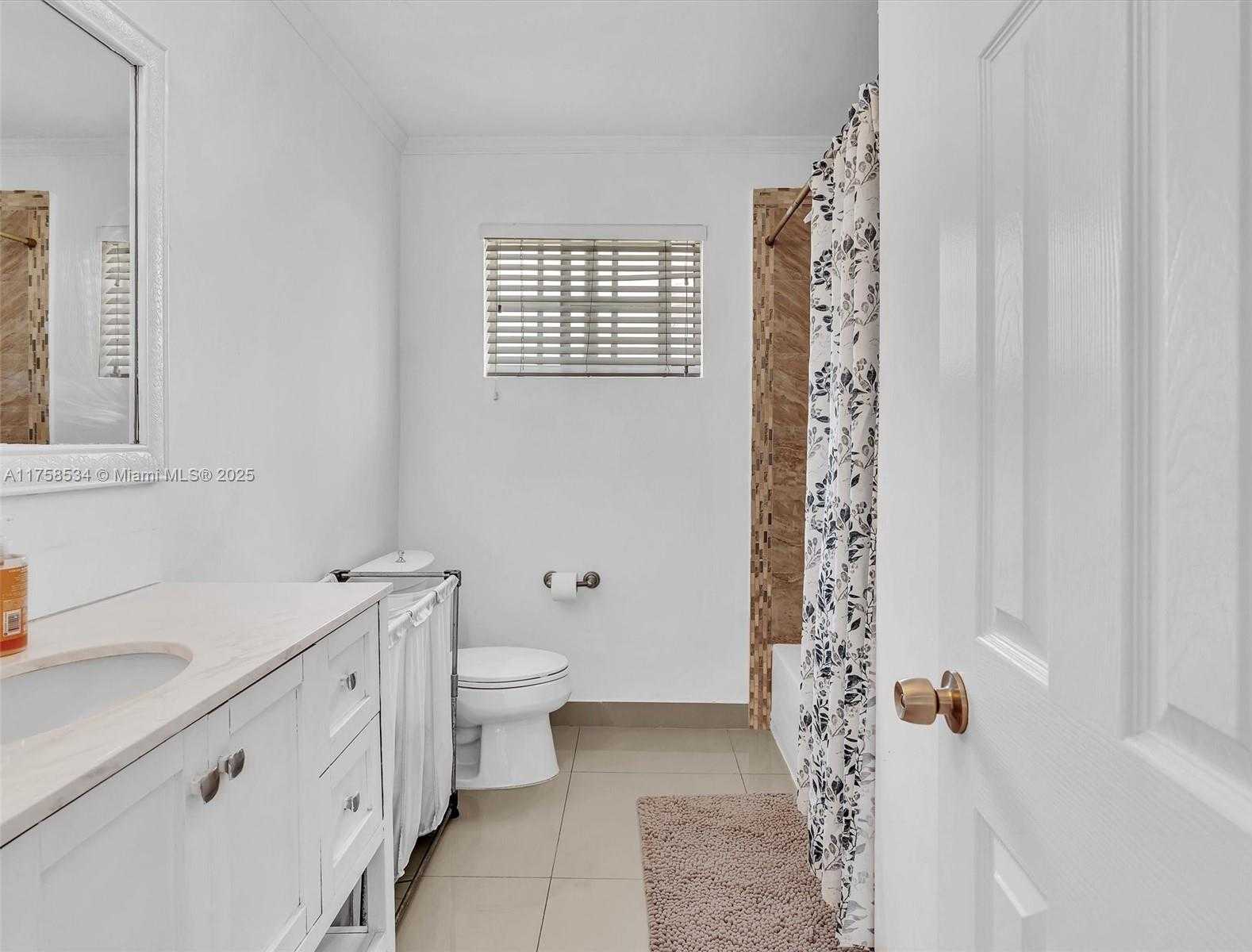Small Image of 4401 JOHNSON ST, Hollywood Number 38