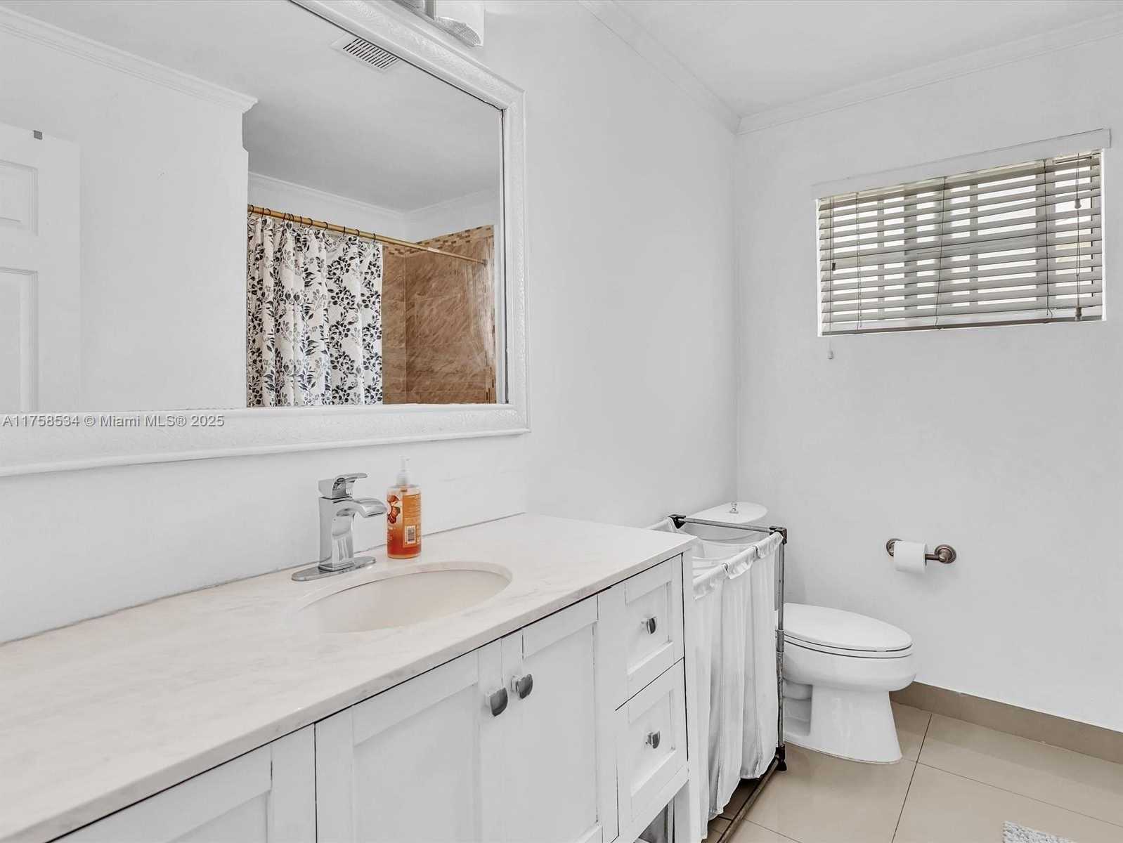 Small Image of 4401 JOHNSON ST, Hollywood Number 39