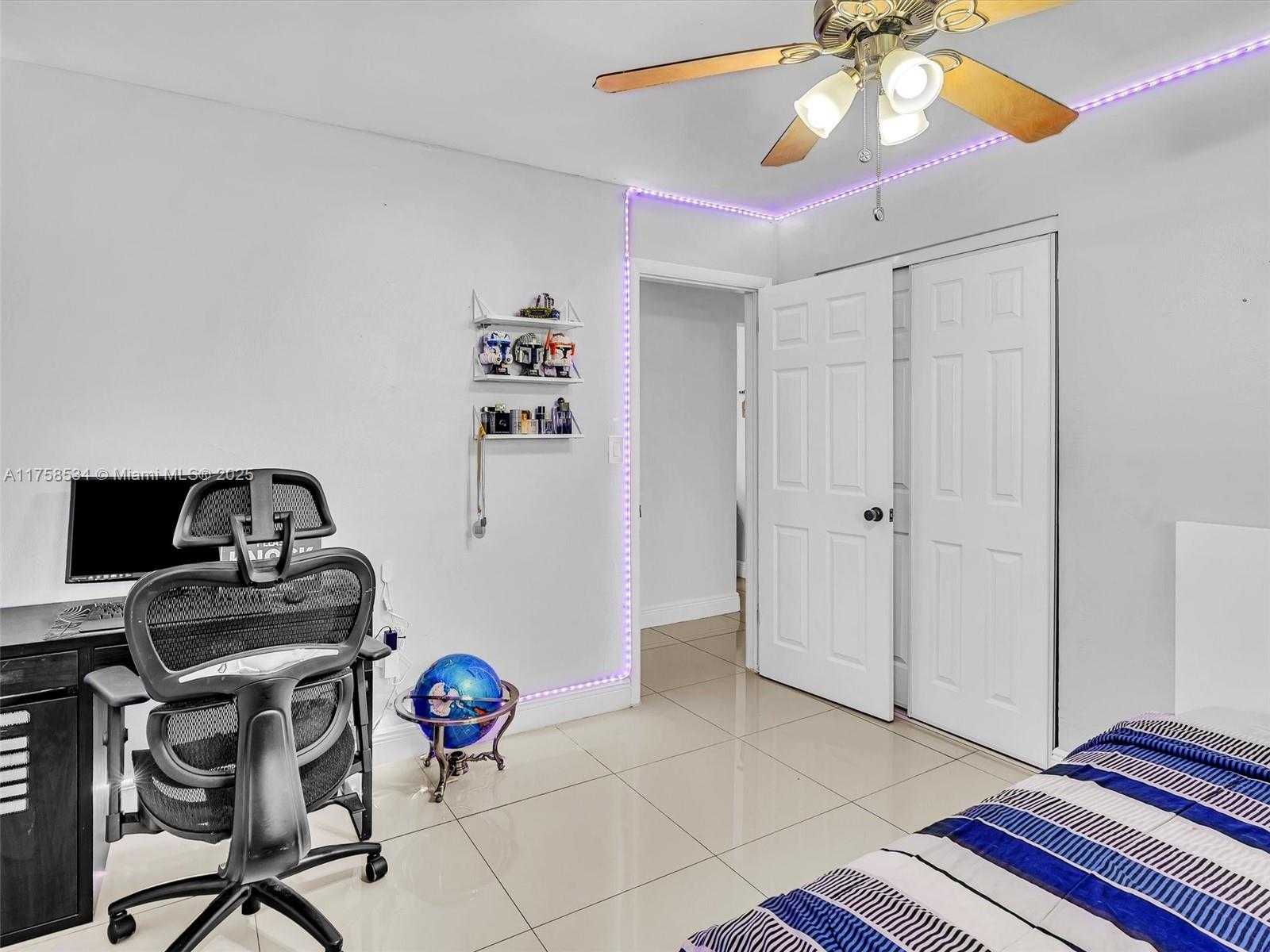 Small Image of 4401 JOHNSON ST, Hollywood Number 41