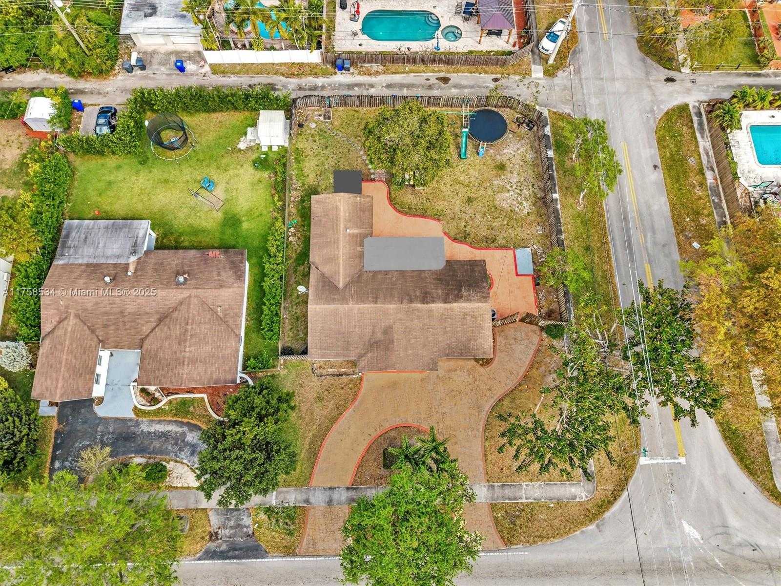 Small Image of 4401 JOHNSON ST, Hollywood Number 48