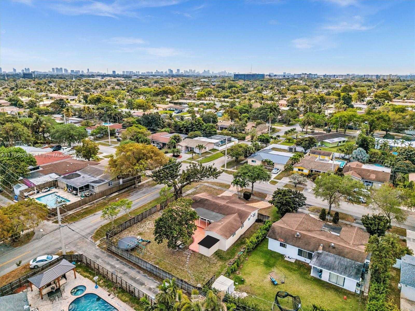 Small Image of 4401 JOHNSON ST, Hollywood Number 51