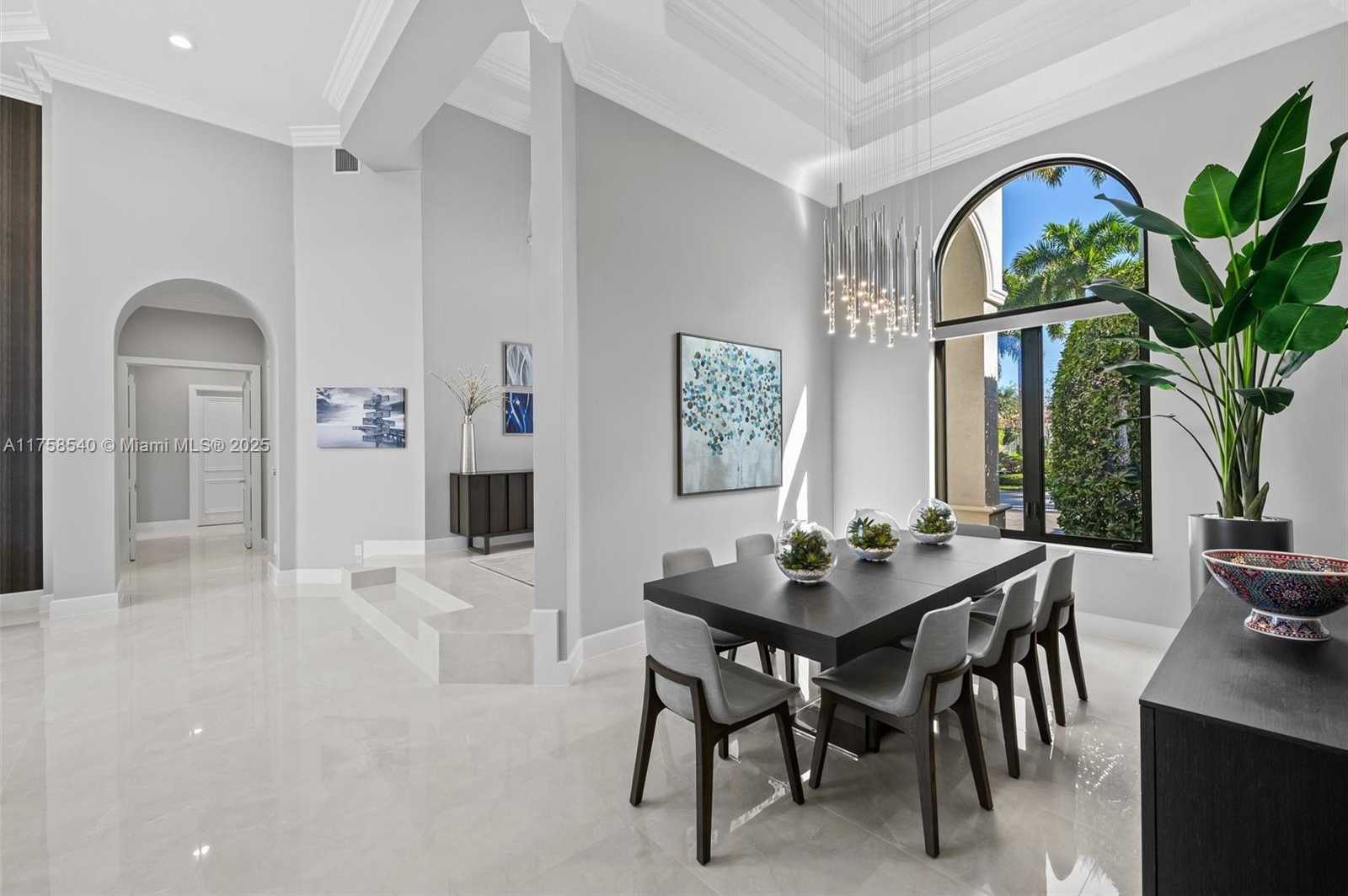 Small Image of 10847 Whitehawk St, Plantation, FL 33324, USA Number 10