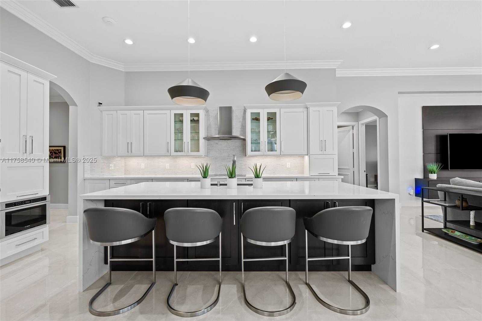 Small Image of 10847 Whitehawk St, Plantation, FL 33324, USA Number 15