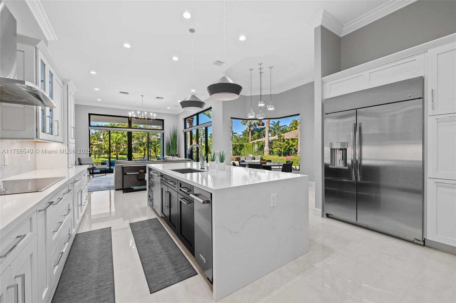 Small Image of 10847 Whitehawk St, Plantation, FL 33324, USA Number 17