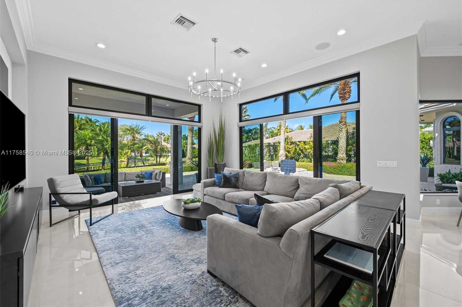 Small Image of 10847 Whitehawk St, Plantation, FL 33324, USA Number 20