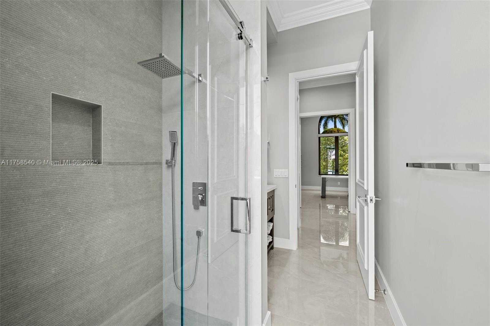 Small Image of 10847 Whitehawk St, Plantation, FL 33324, USA Number 24