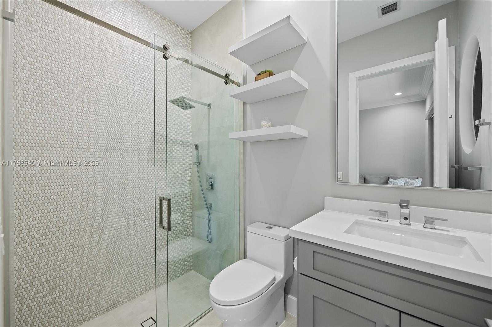 Small Image of 10847 Whitehawk St, Plantation, FL 33324, USA Number 32