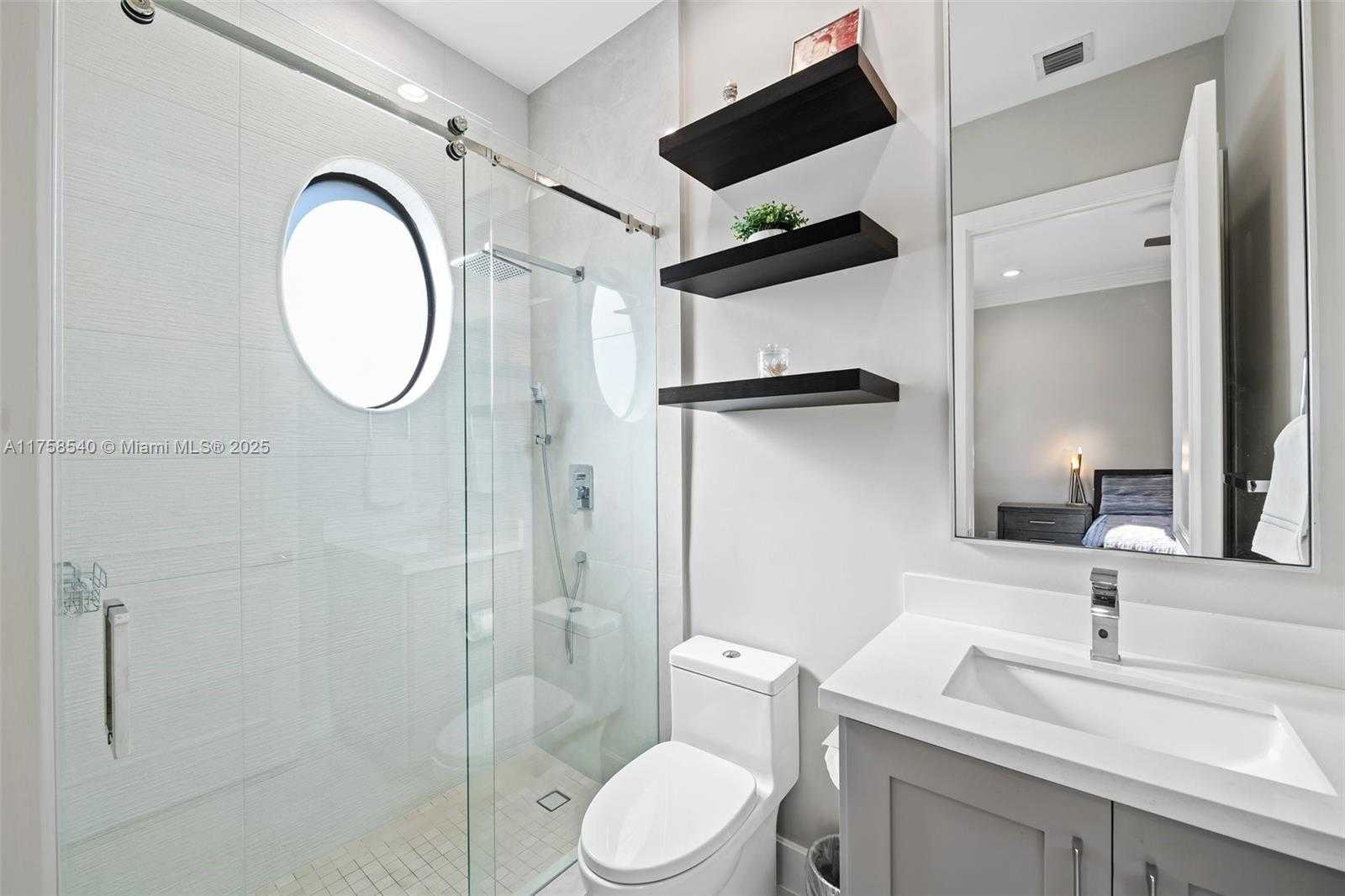 Small Image of 10847 Whitehawk St, Plantation, FL 33324, USA Number 35