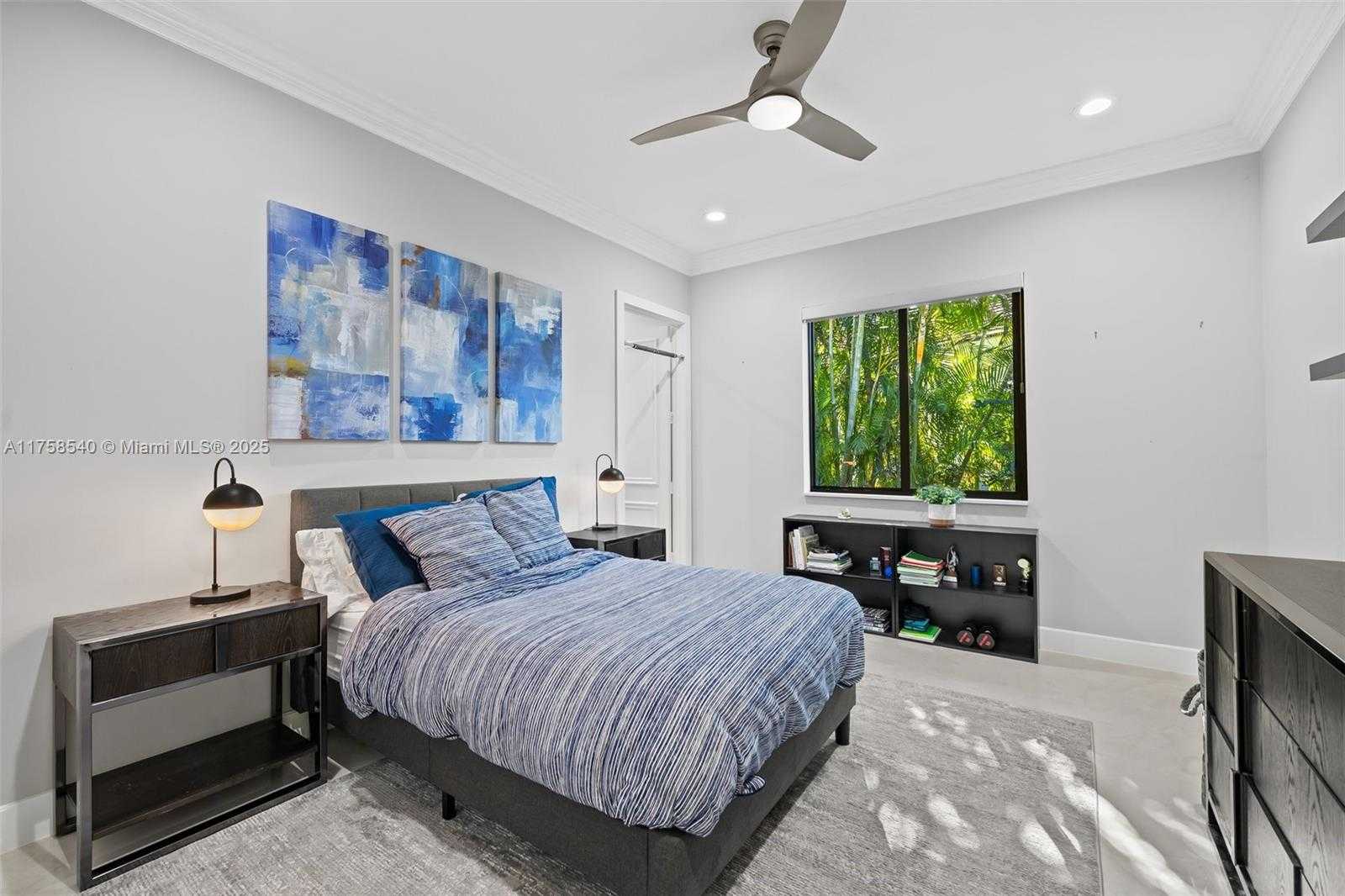 Small Image of 10847 Whitehawk St, Plantation, FL 33324, USA Number 38
