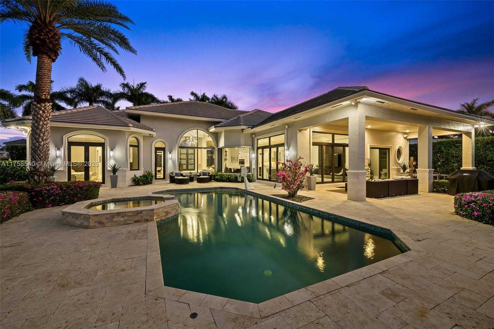 Small Image of 10847 Whitehawk St, Plantation, FL 33324, USA Number 43