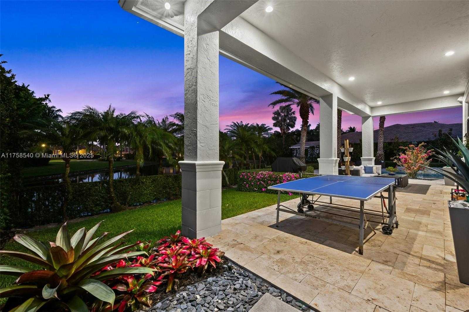 Small Image of 10847 Whitehawk St, Plantation, FL 33324, USA Number 47