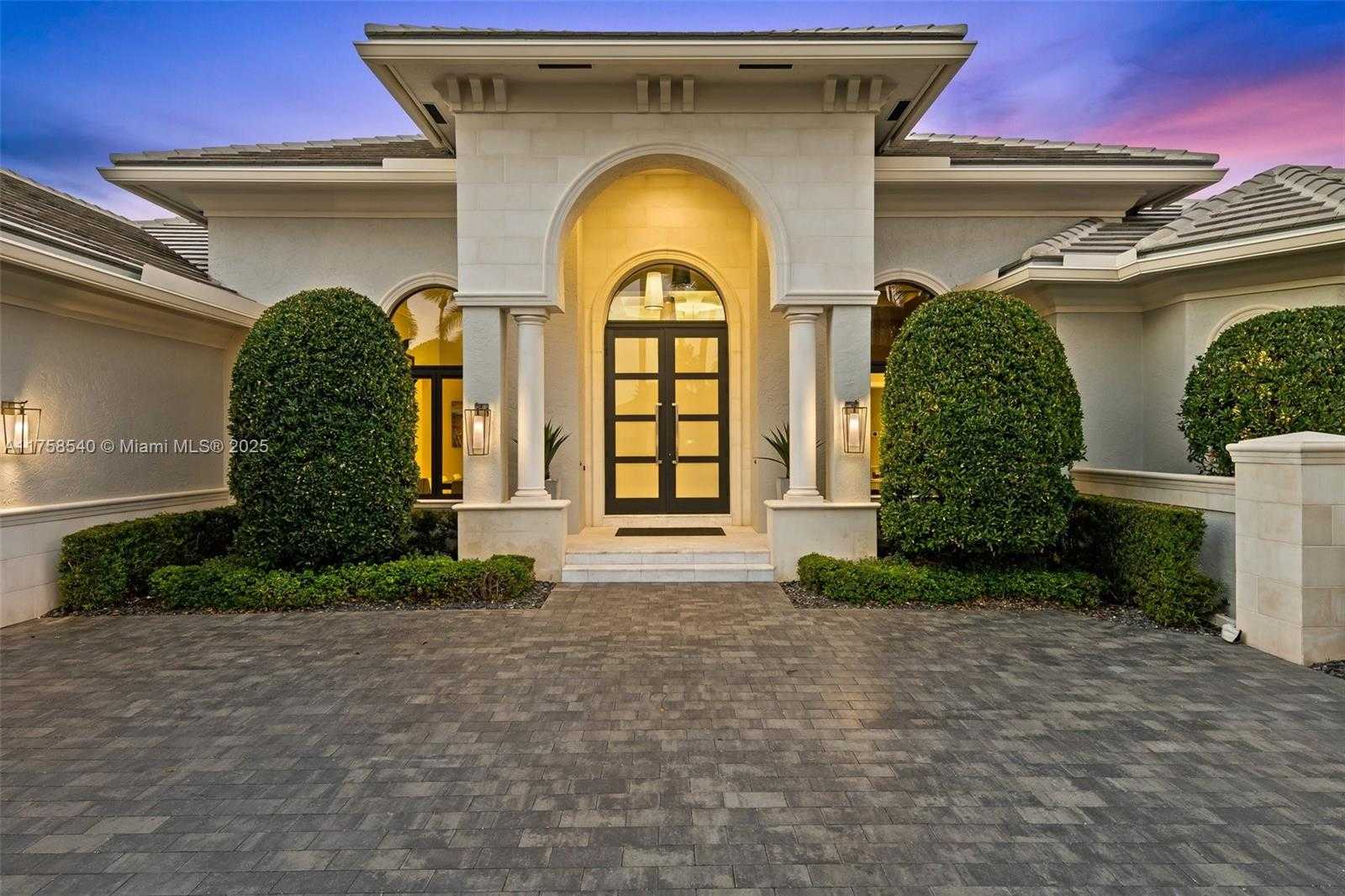 Small Image of 10847 Whitehawk St, Plantation, FL 33324, USA Number 49