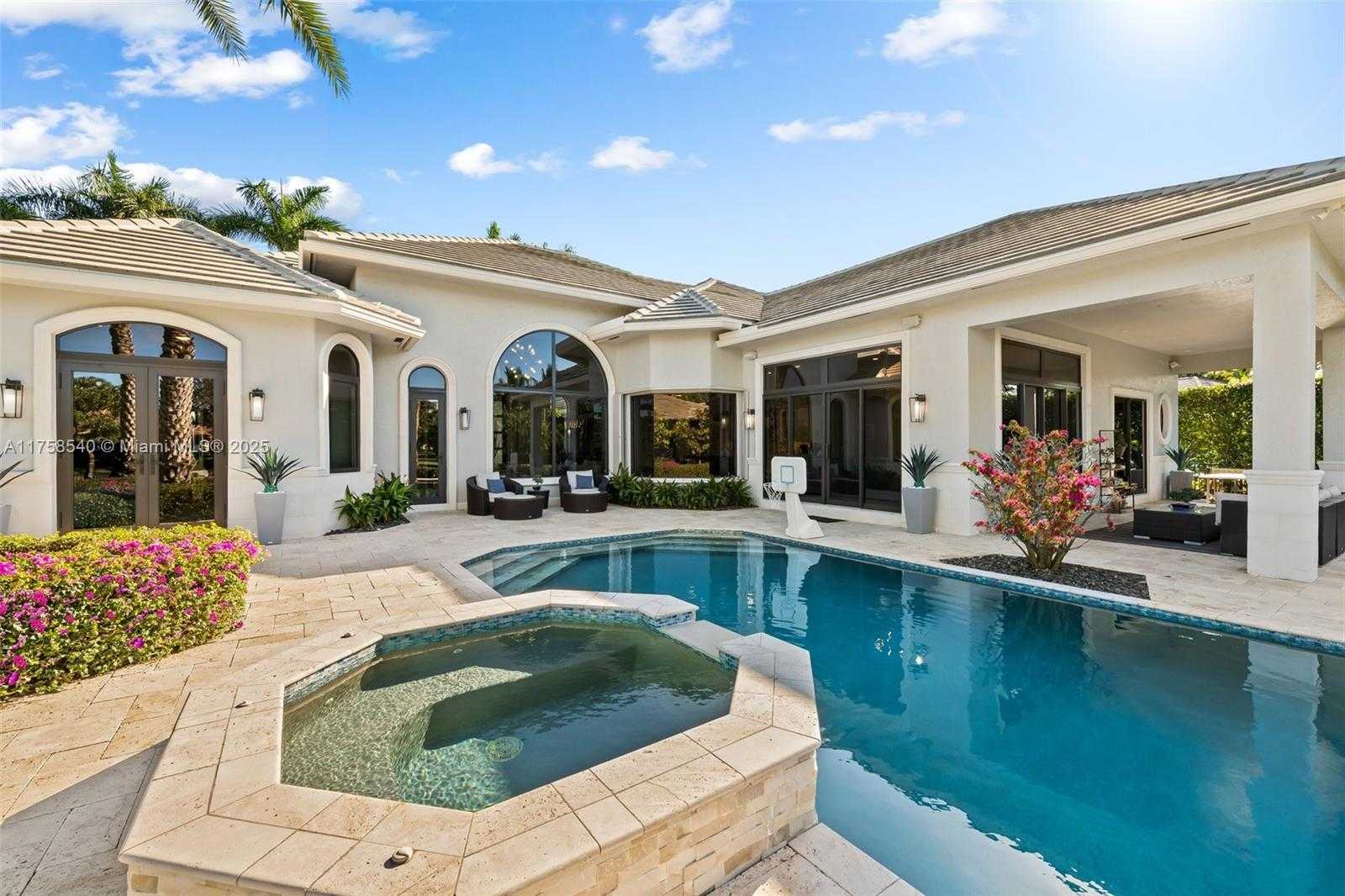 Small Image of 10847 Whitehawk St, Plantation, FL 33324, USA Number 56