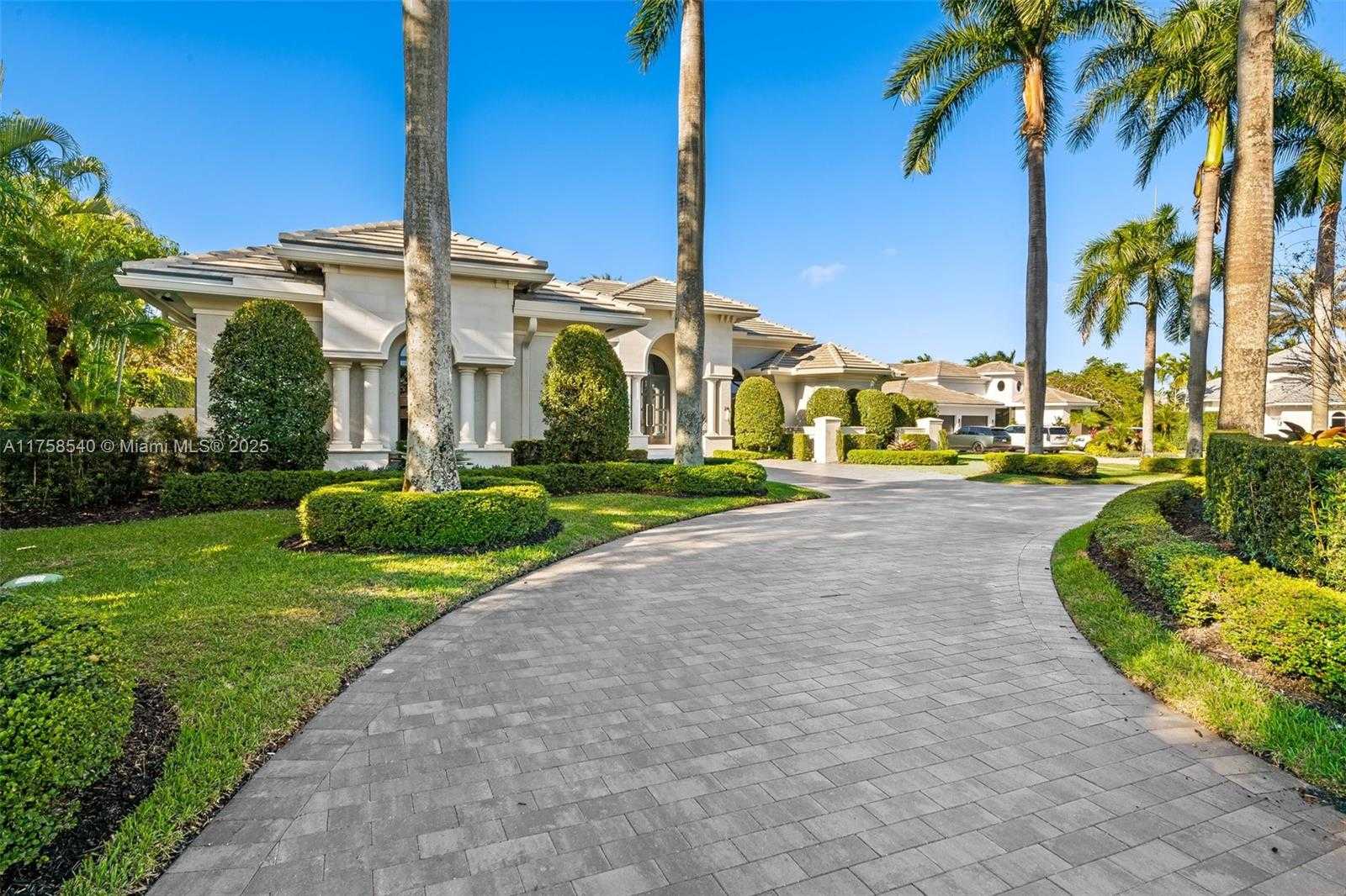 Small Image of 10847 Whitehawk St, Plantation, FL 33324, USA Number 60