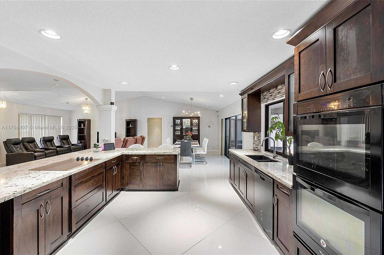 Small Image of 11085 NORTH WEST 15TH ST, Coral Springs Number 19