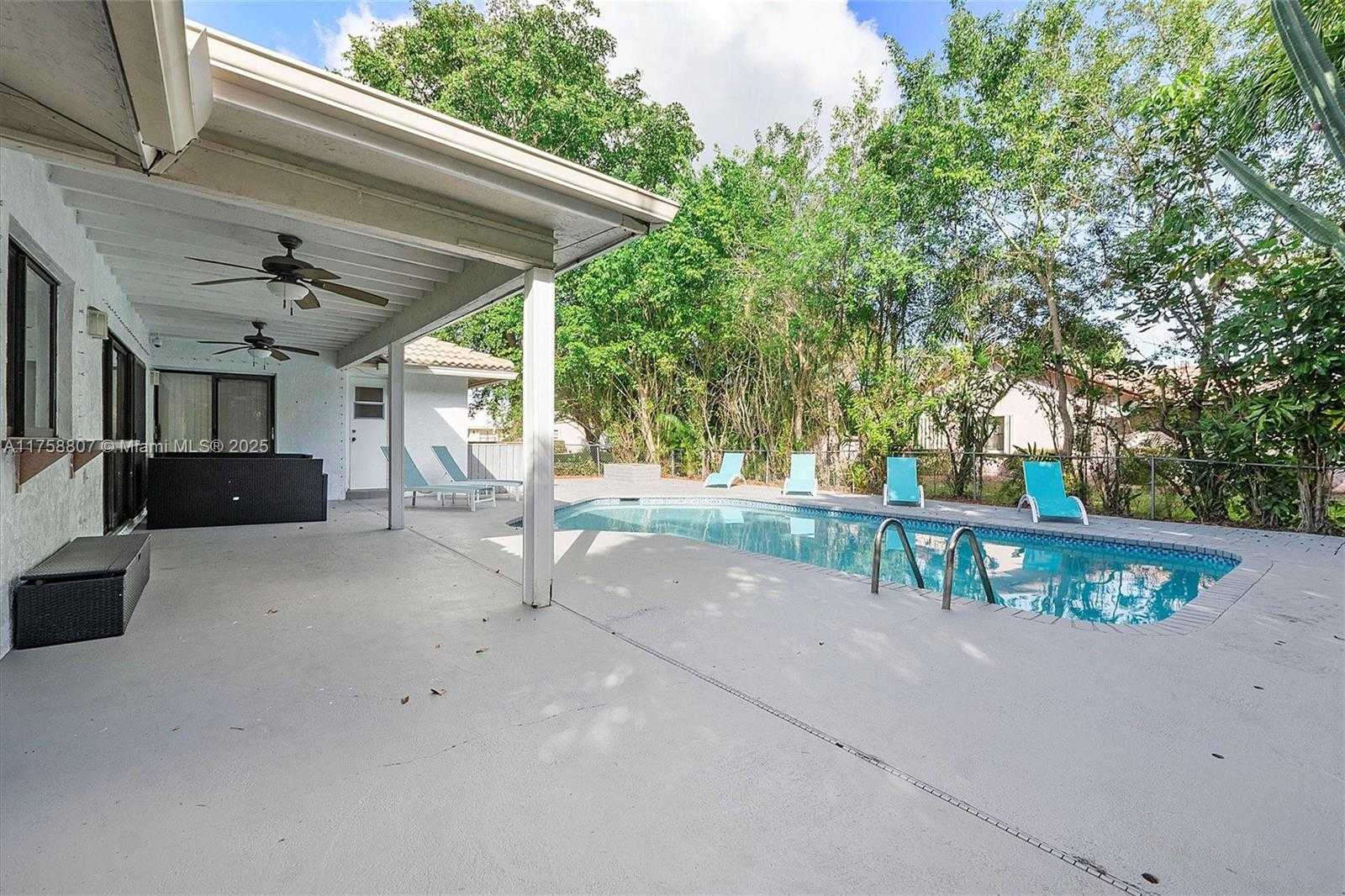 Small Image of 11085 NORTH WEST 15TH ST, Coral Springs Number 33