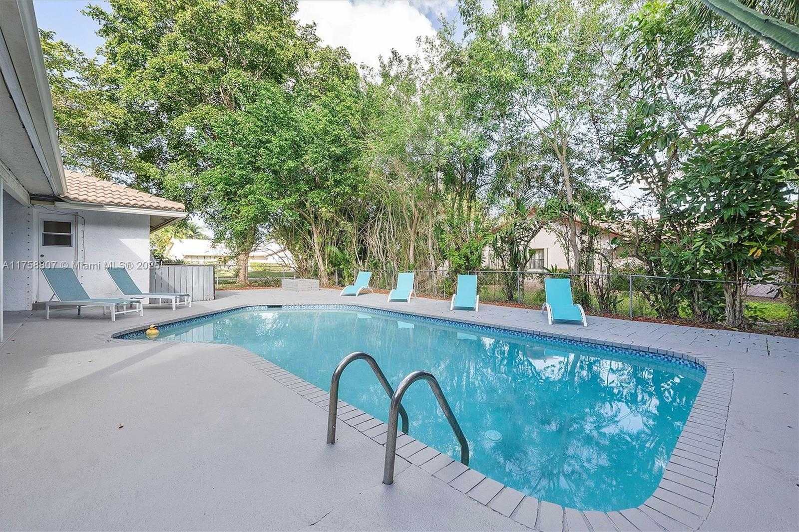 Small Image of 11085 NORTH WEST 15TH ST, Coral Springs Number 35