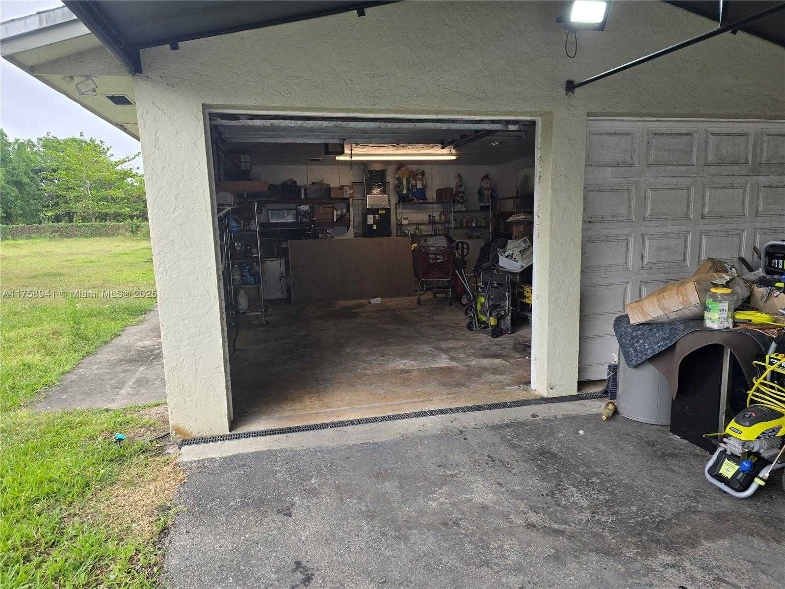 Small Image of 17890 SOUTH WEST 264TH ST, Homestead Number 11