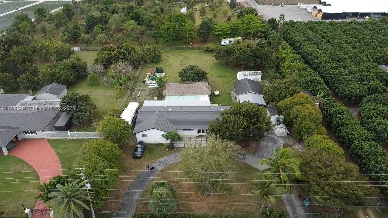 Small Image of 17890 SOUTH WEST 264TH ST, Homestead Number 3