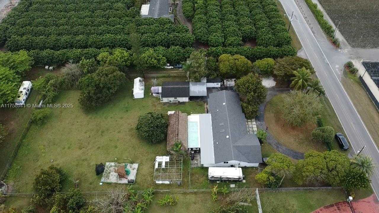 Small Image of 17890 SOUTH WEST 264TH ST, Homestead Number 6
