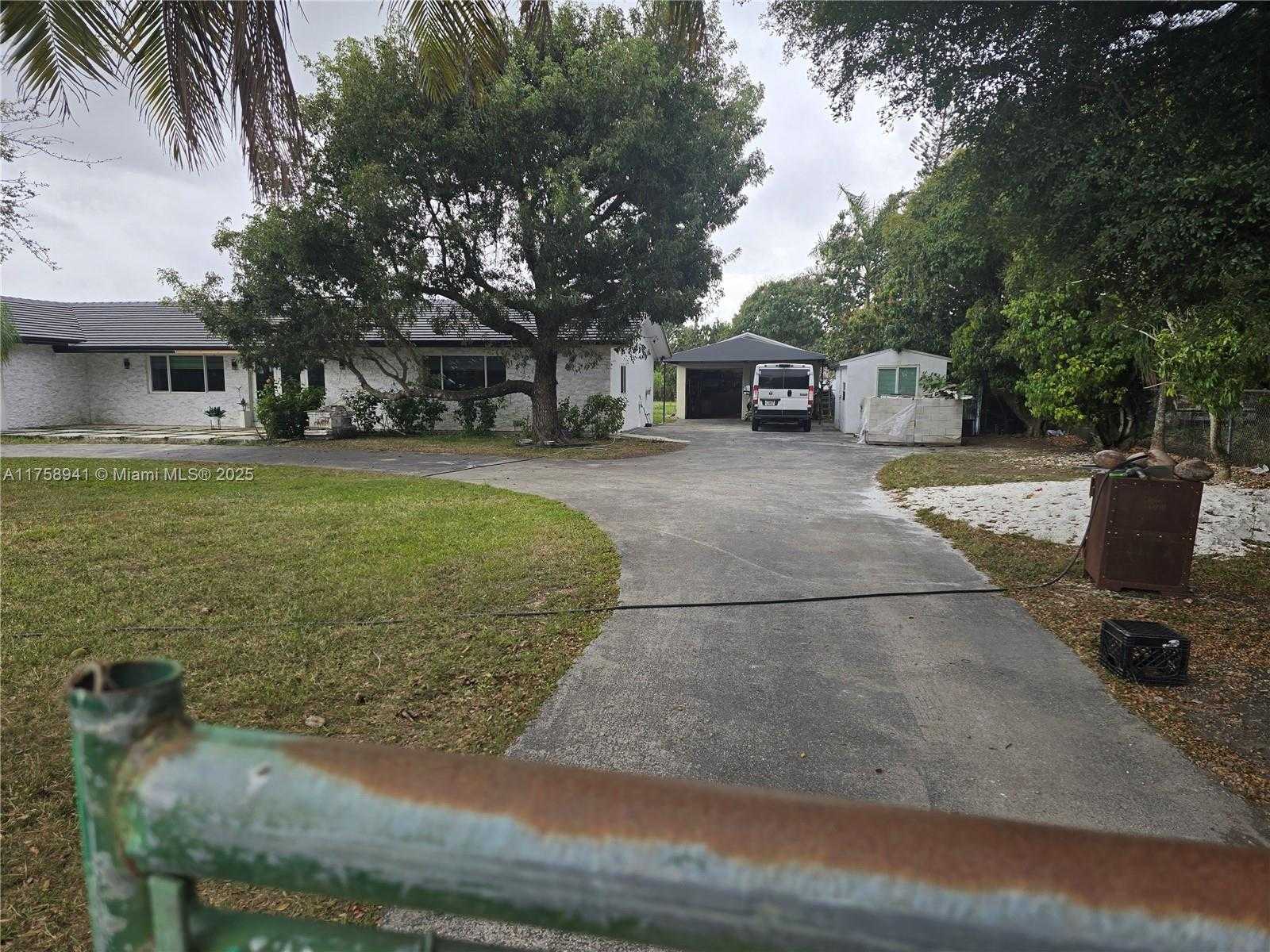 Small Image of 17890 SOUTH WEST 264TH ST, Homestead Number 8