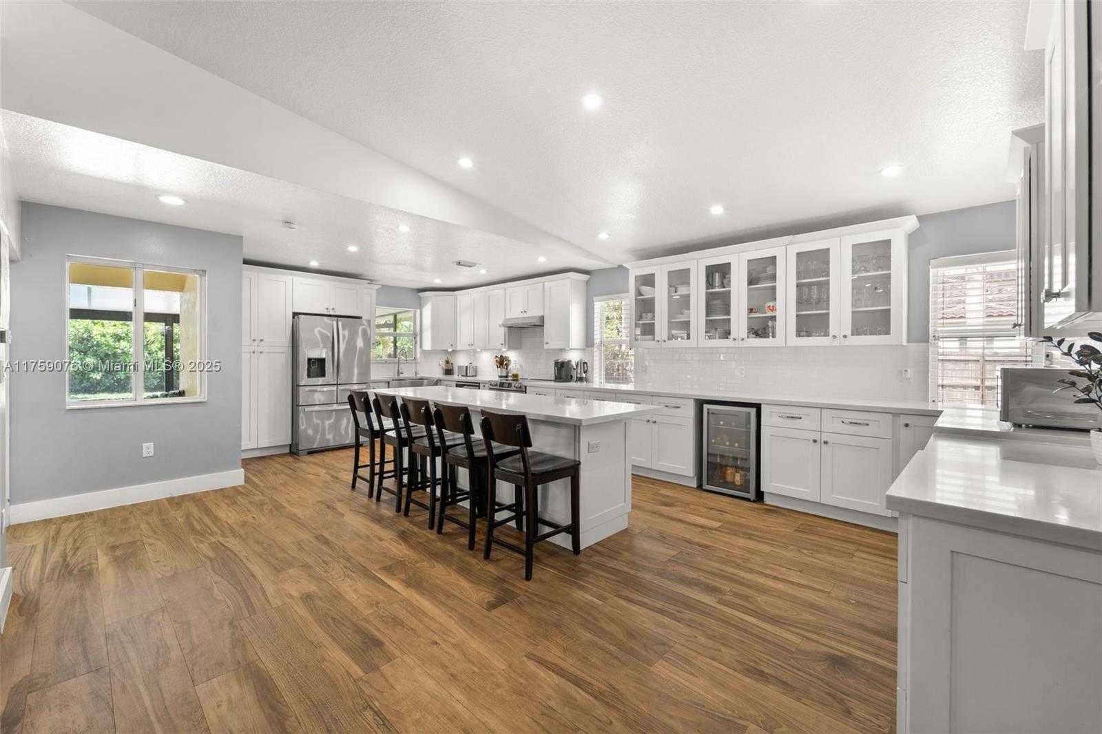 Small Image of 20438 SOUTH WEST 327TH ST, Homestead Number 10