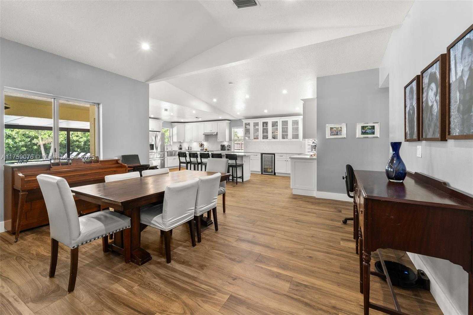 Small Image of 20438 SOUTH WEST 327TH ST, Homestead Number 12