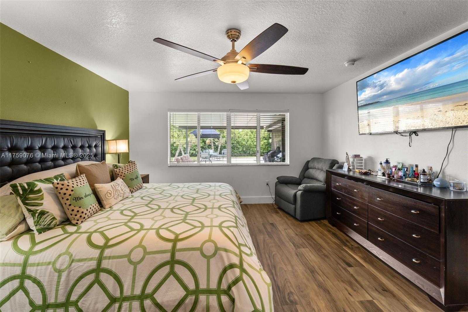 Small Image of 20438 SOUTH WEST 327TH ST, Homestead Number 47