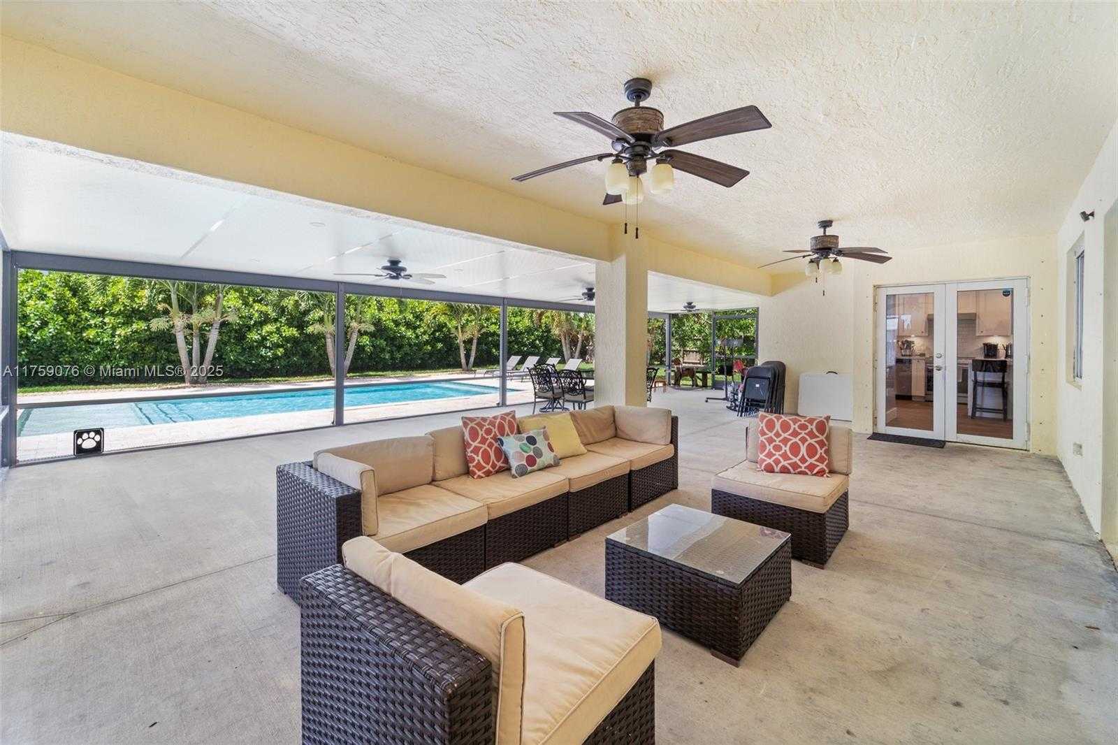 Small Image of 20438 SOUTH WEST 327TH ST, Homestead Number 55