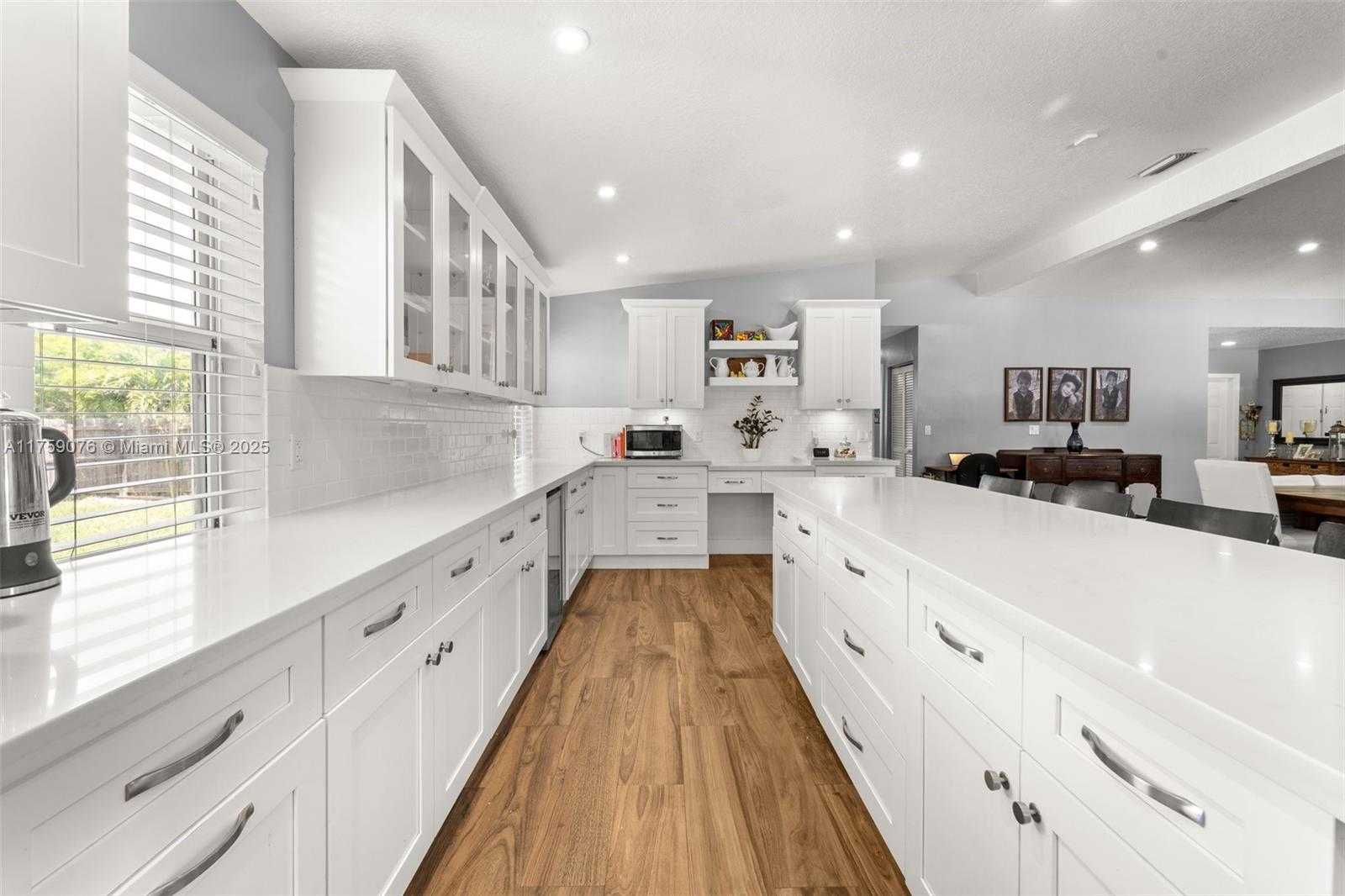 Small Image of 20438 SOUTH WEST 327TH ST, Homestead Number 9
