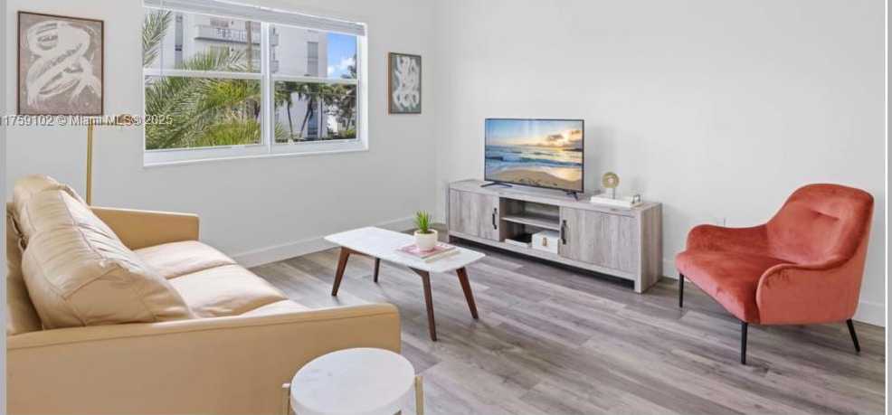 Small Image of 7836 NORTH EAST BAYSHORE CT, Miami Number 17