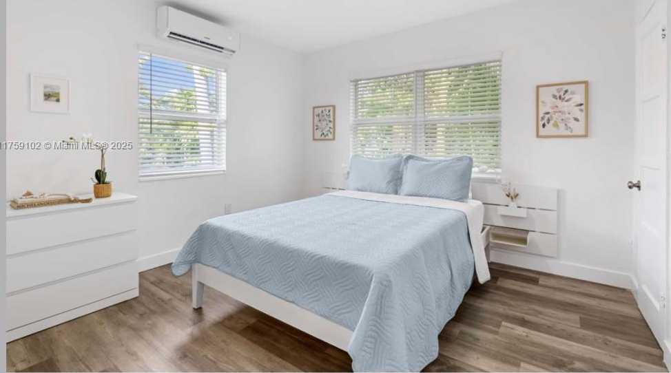 Small Image of 7836 NORTH EAST BAYSHORE CT, Miami Number 20