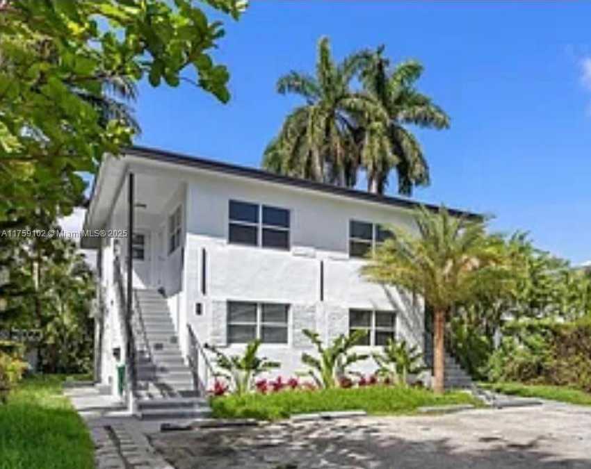 Small Image of 7836 NORTH EAST BAYSHORE CT, Miami Number 26