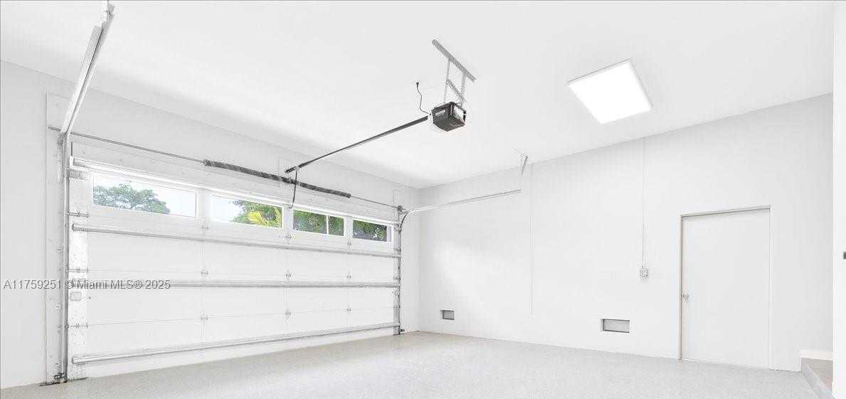 Small Image of 21320 NORTH EAST 26TH AVE, Miami Number 16
