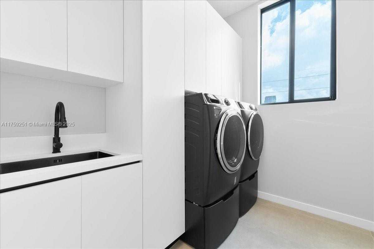 Small Image of 21320 NORTH EAST 26TH AVE, Miami Number 24